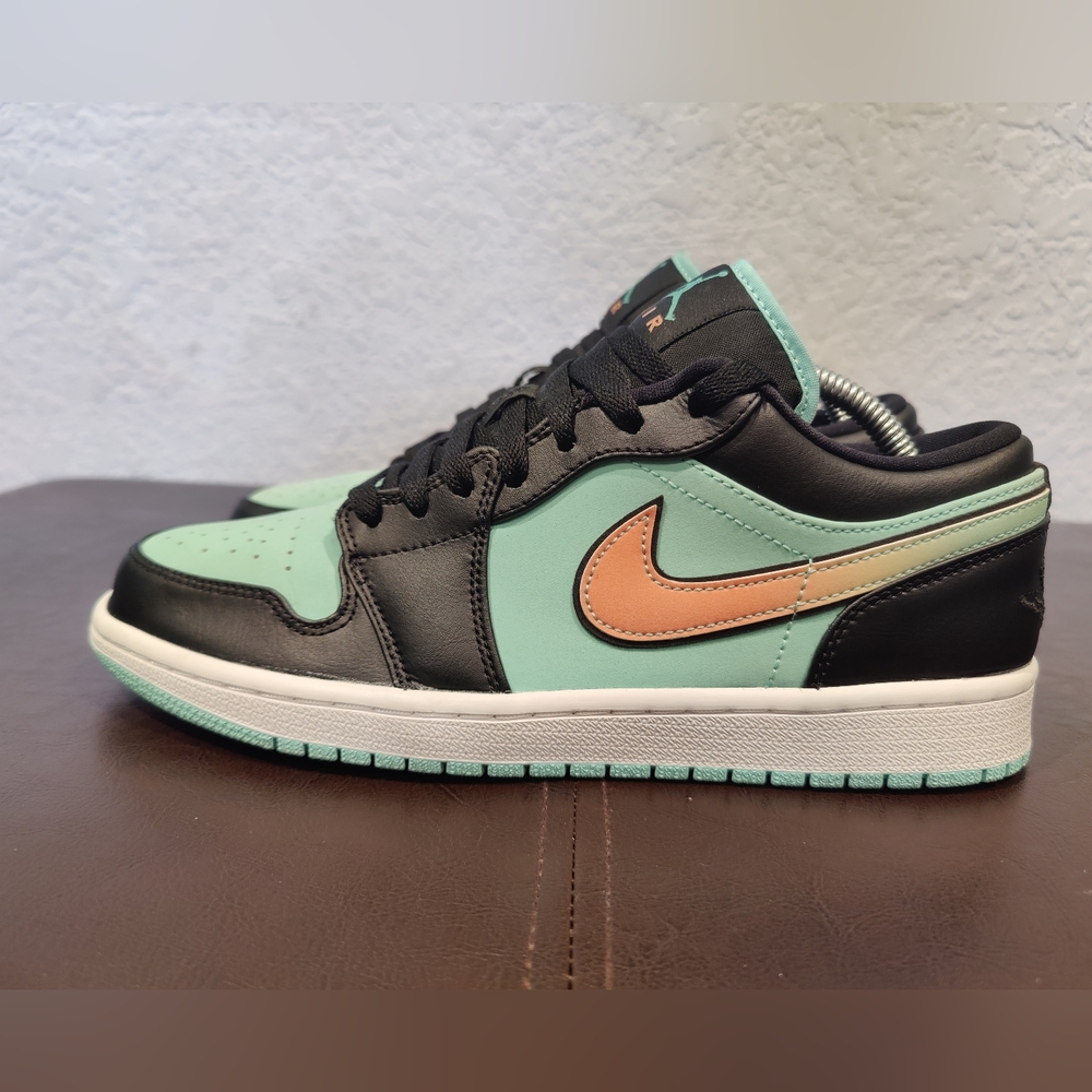 Nike Jordan 1 Low SE "Tropical Twist"